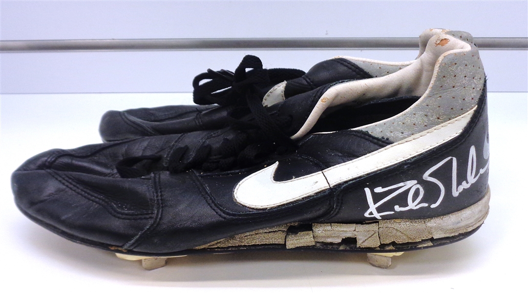 Kirk Gibson Game Worn & Signed Black & White 1992-93 Cleats