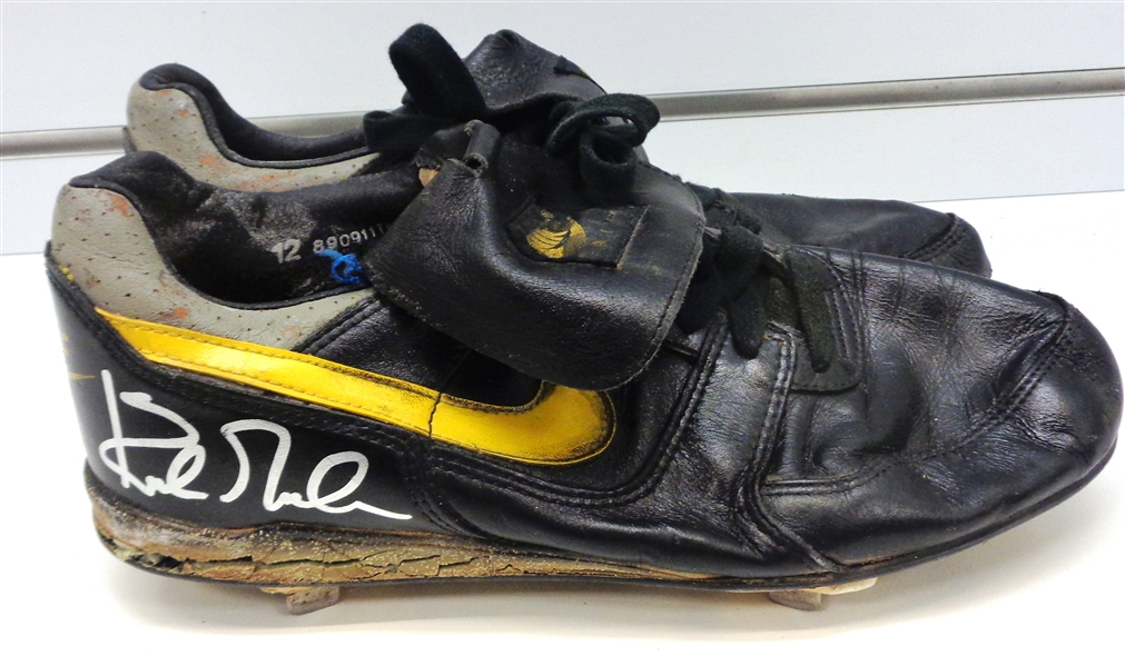 Kirk Gibson Game Worn & Signed Black & Yellow 1992-93 Cleats