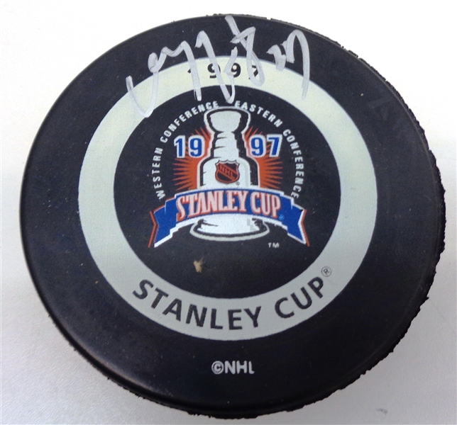 Darren McCarty Autographed 97 Cup Puck