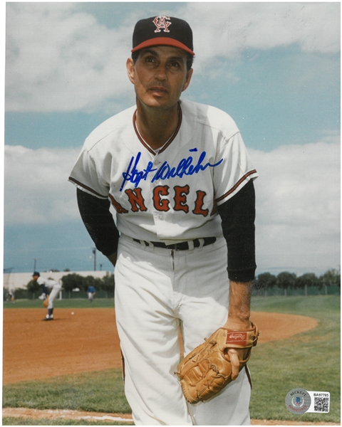 Hoyt Wilhelm Autographed 8x10 Photo