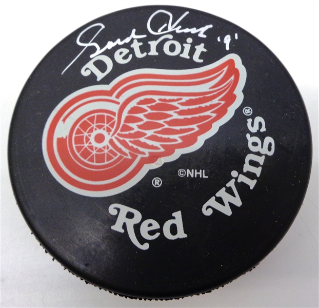 Gordie Howe Autographed Red Wings Puck