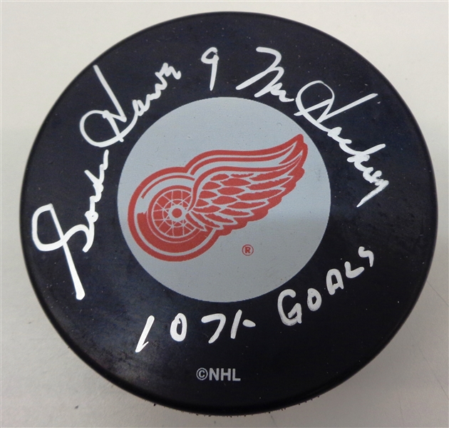 Gordie Howe Autographed Red Wings Puck w/ Mr Hockey 1071 Goals