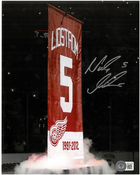Nick Lidstrom Autographed 8x10 Banner