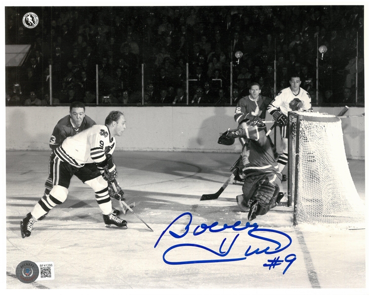 Bobby Hull Autographed 8x10 Scoring