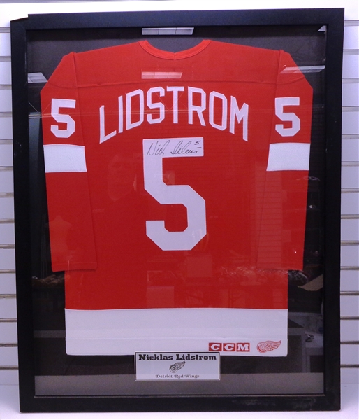 Nick Lidstrom Autographed Framed Jersey (pick up only)