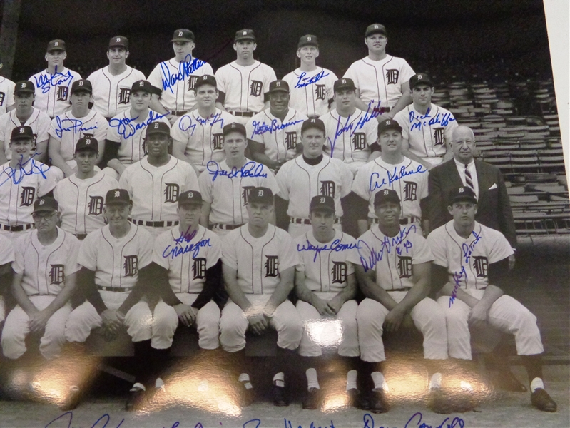 Lot Detail - 1968 Detroit Tigers Team Signed 16x20 (25 Signatures)