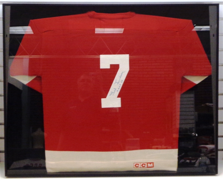 Ted Lindsay Autographed Framed Sweater (Pick up only)