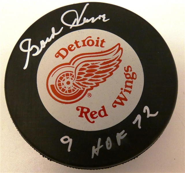 Gordie Howe Autographed Red Wings Puck