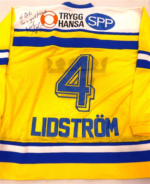 Nicklas Lidstrom Autographed Sweden Jersey