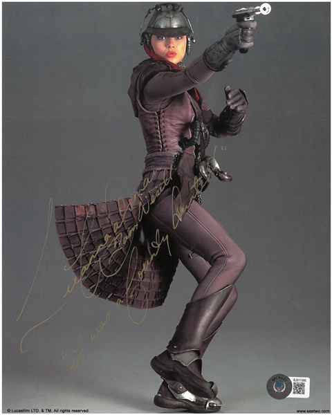 Leeanna Walsman Autographed 8x10