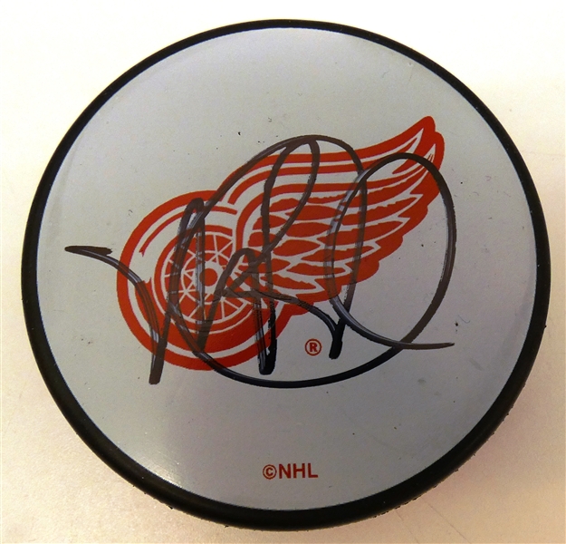 Mike Babcock Autographed Red Wings Puck