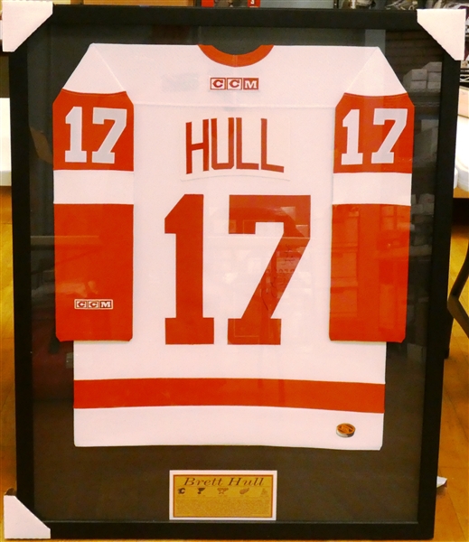 Brett Hull Autographed Framed Red Wings Jersey (pick up only)