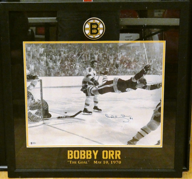 Bobby Orr Autographed Framed 16x20