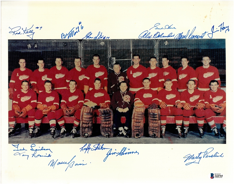 1954/55 Detroit Red Wings Team Signed 8x10 (13 autos)