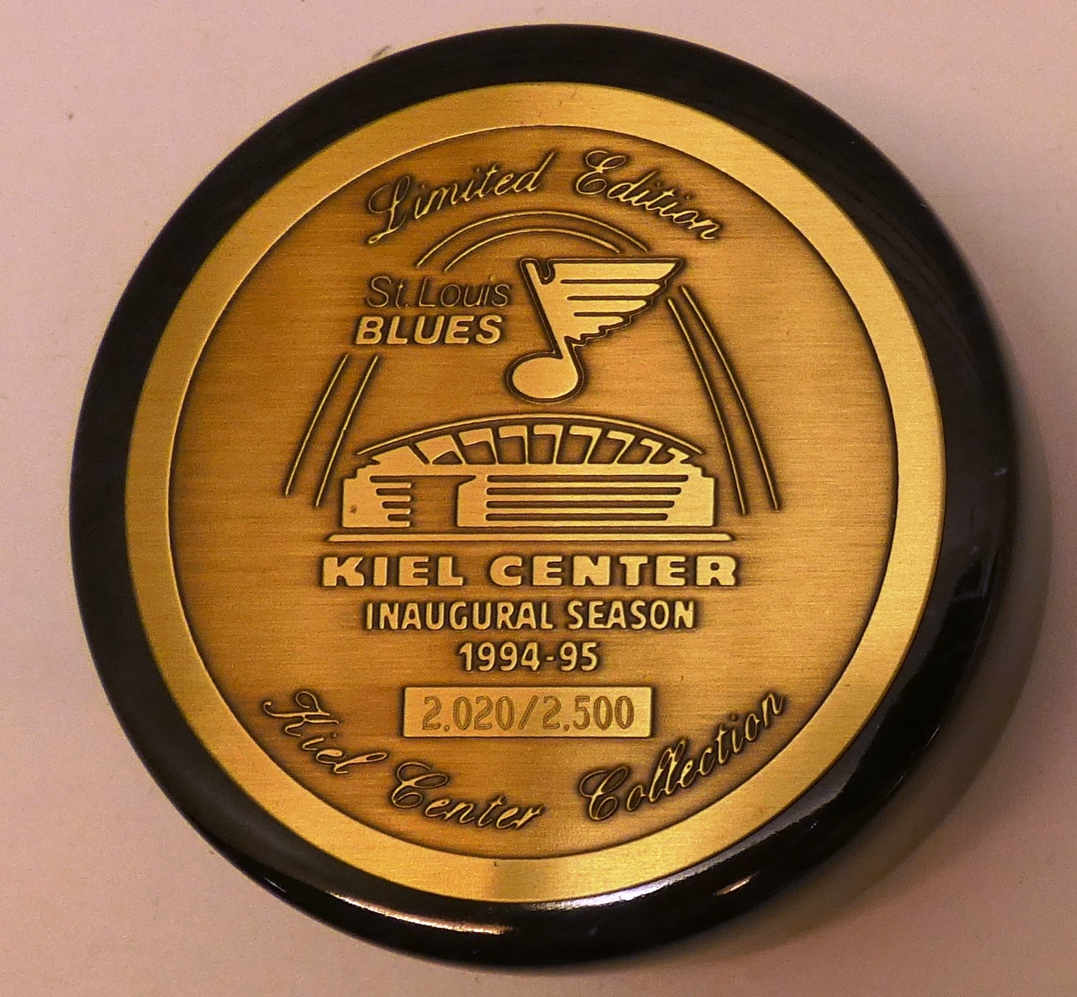 Lot Detail - St. Louis Blues Kiel Center Marble Puck