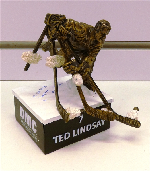 Ted Lindsay Autographed Mini Statue