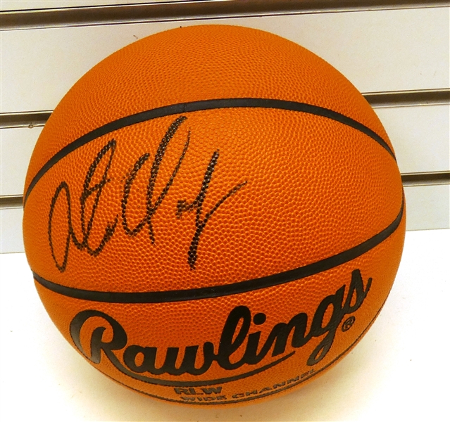 Antoine Walker Autographed NCAA Basketball