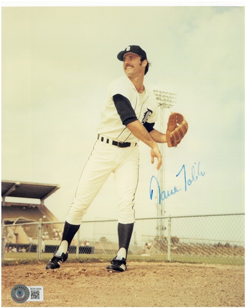 Dave Tobik Autographed 8x10