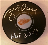 Brett Hull Autographed Red Wings Puck