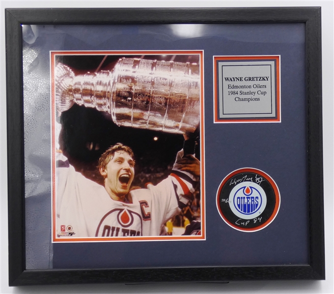 Wayne Gretzky Autographed Inscribed Puck Display