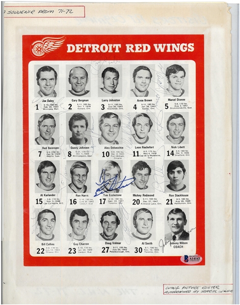 1971/72 Red Wings Team Signed Program Page