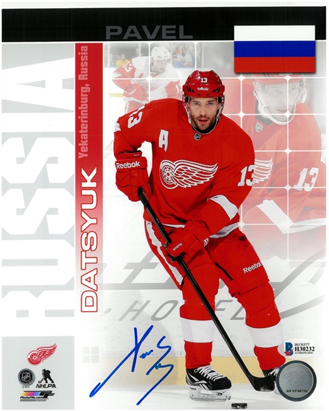 Pavel Datsyuk Autographed 8x10