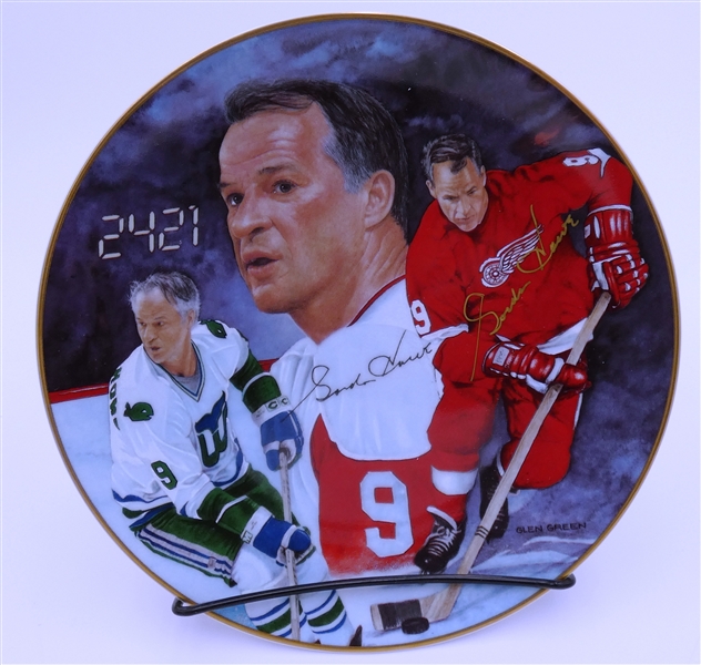 Gordie Howe Autographed 8.5" Plate