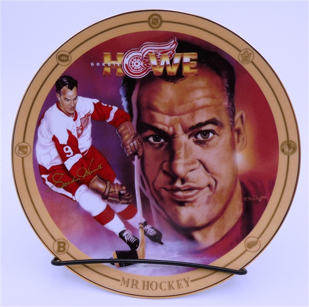 Gordie Howe Autographed 8" Plate