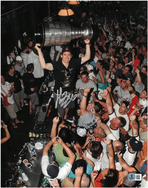 Henrik Zetterberg Autographed 11x14 2008 Cup