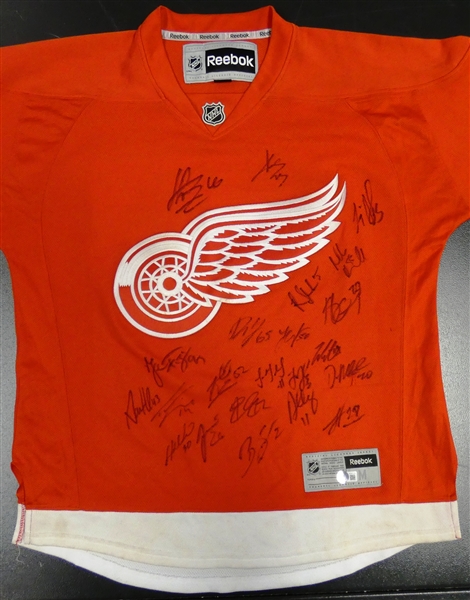 Detroit Red Wings 2015 Team Signed Jersey