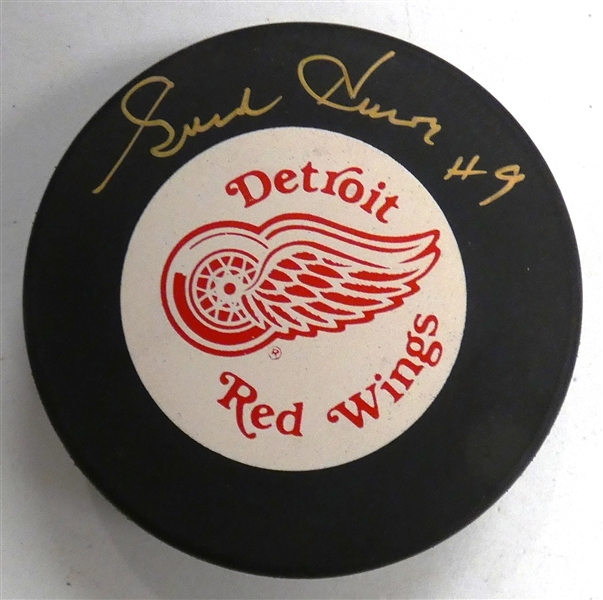 Gordie Howe Autographed Red Wings Puck