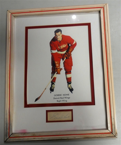 Gordie Howe Autographed Framed 11x14 Display (Pick up only)