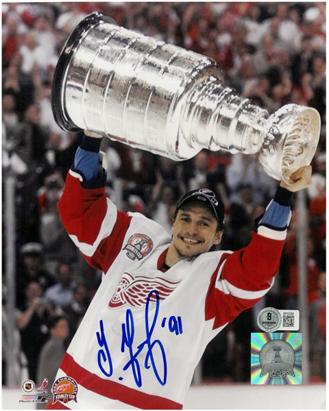 Sergei Fedorov Autographed 8x10