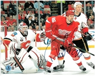 Tomas Holmstrom Autographed 8x10