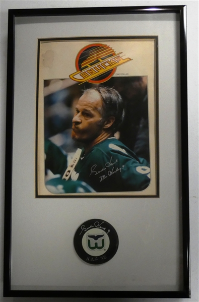 Gordie Howe Autographed & Framed Puck & Sports Illustrated
