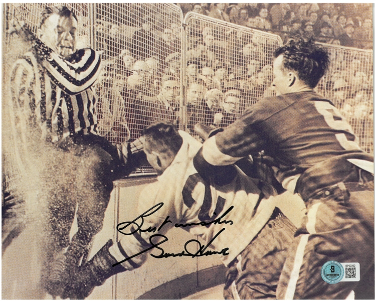 Gordie Howe Autographed 8x10