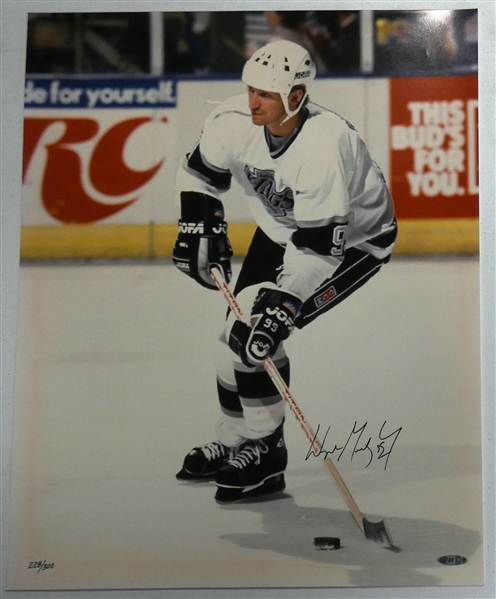 Wayne Gretzky Autographed 16x20