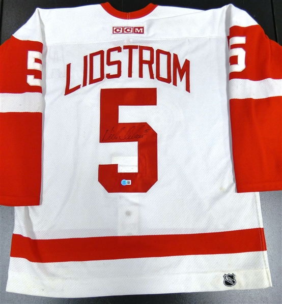 Nicklas Lidstrom Autographed Authentic CCM Red Wings Jersey