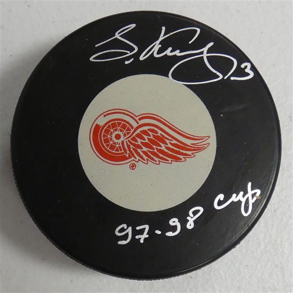 Slava Kozlov Autographed Red Wings Puck