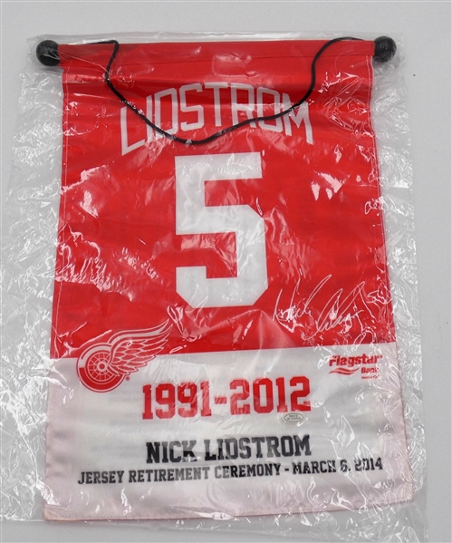Nick Lidstrom SGA Mini Retirement Banner