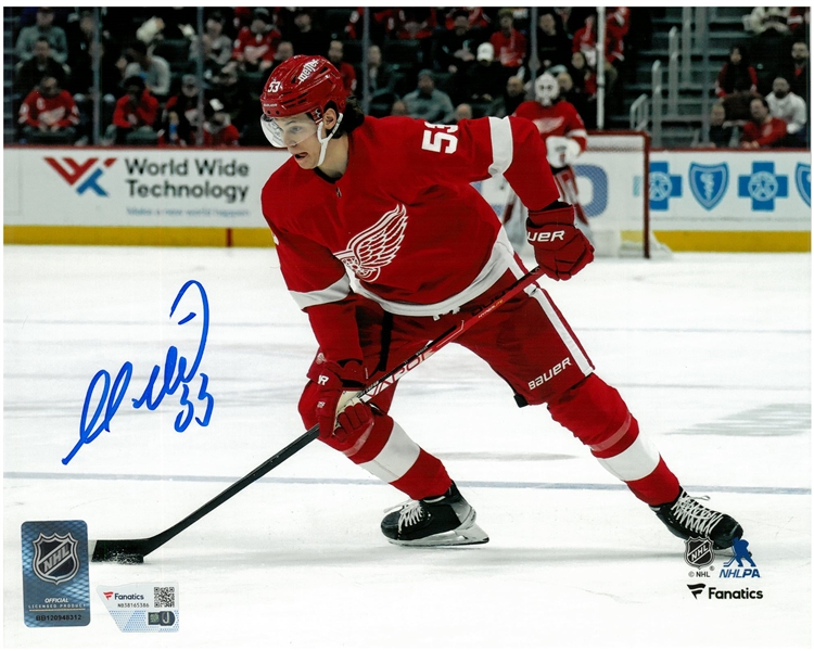 Moritz Seider Autographed 8x10