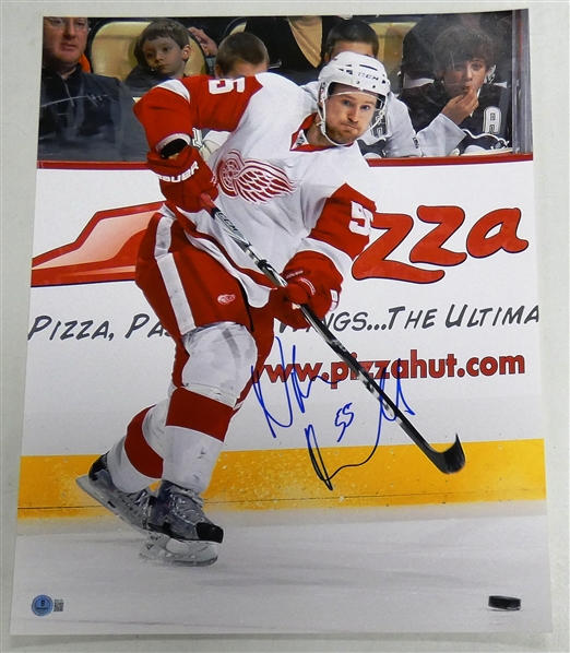 Niklas Kronwall Autographed 16x20