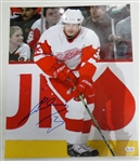 Pavel Datsyuk Autographed 16x20