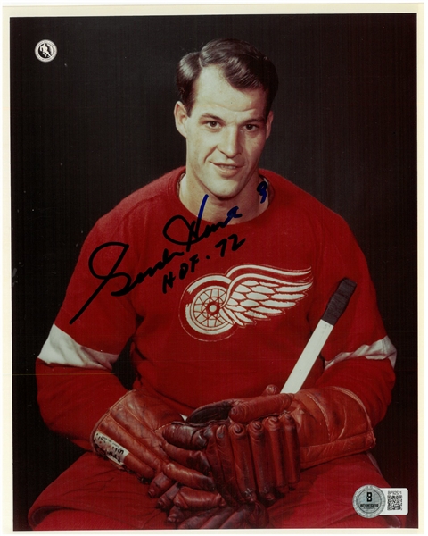 Gordie Howe Autographed 8x10