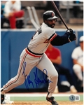 Larry Herndon Autographed 8x10