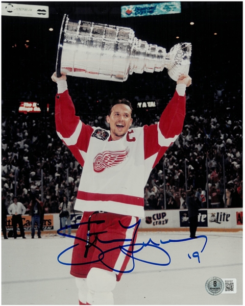 Steve Yzerman Autographed 8x10