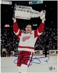 Steve Yzerman Autographed 8x10