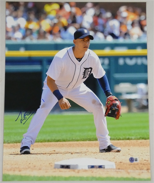 Jose Iglesias Autographed 16x20
