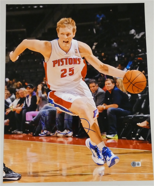 Kyle Singler Autographed 16x20