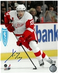 Pavel Datsyuk Autographed 8x10